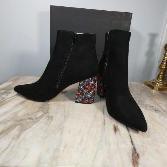 NiB SPARKLING Heels! Fun! Fabulous! Betsey Johnson Kassie Fashion Boot 8 Black - Picture 8 of 11